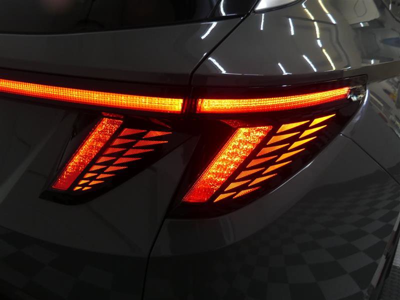 Used 2024 Hyundai Tucson Limited image 16