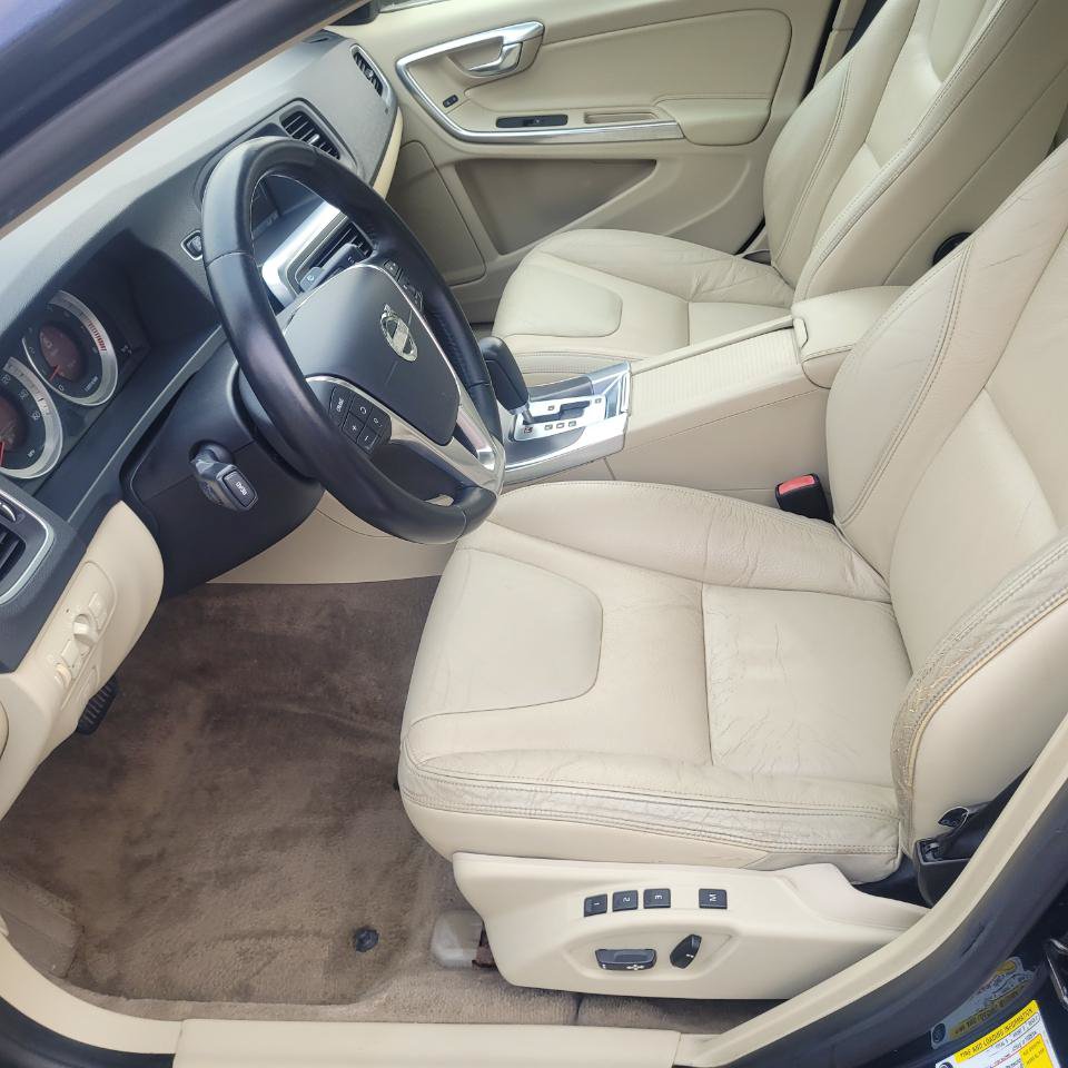 Used 2012 Volvo S60 T5 w/ Climate Pkg FWD image 11