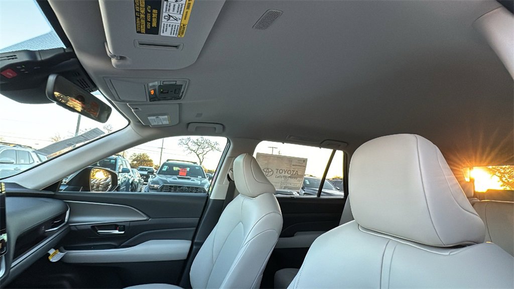 New 2026 Toyota Grand Highlander XLE image 19