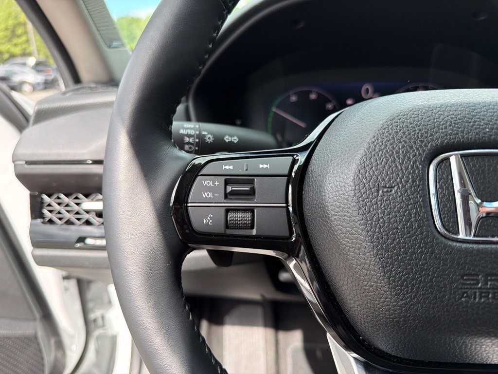 Certified 2025 Honda Accord Touring image 17