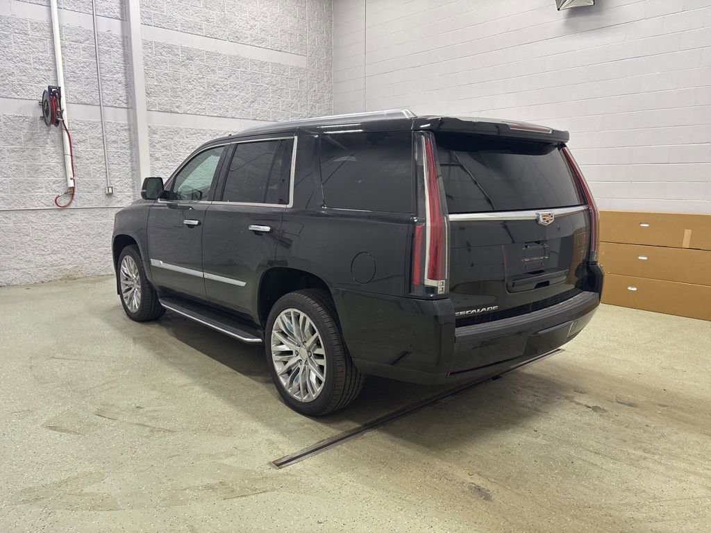 Used 2020 Cadillac Escalade Premium Luxury image 5