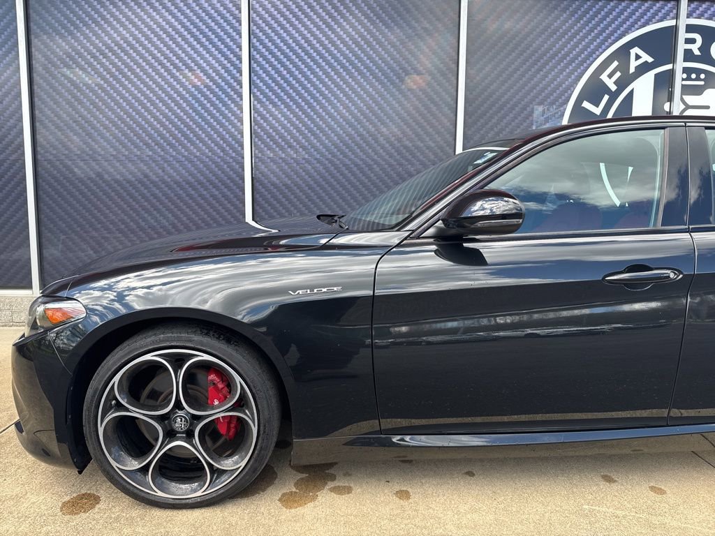 Used 2023 Alfa Romeo Giulia Veloce image 16