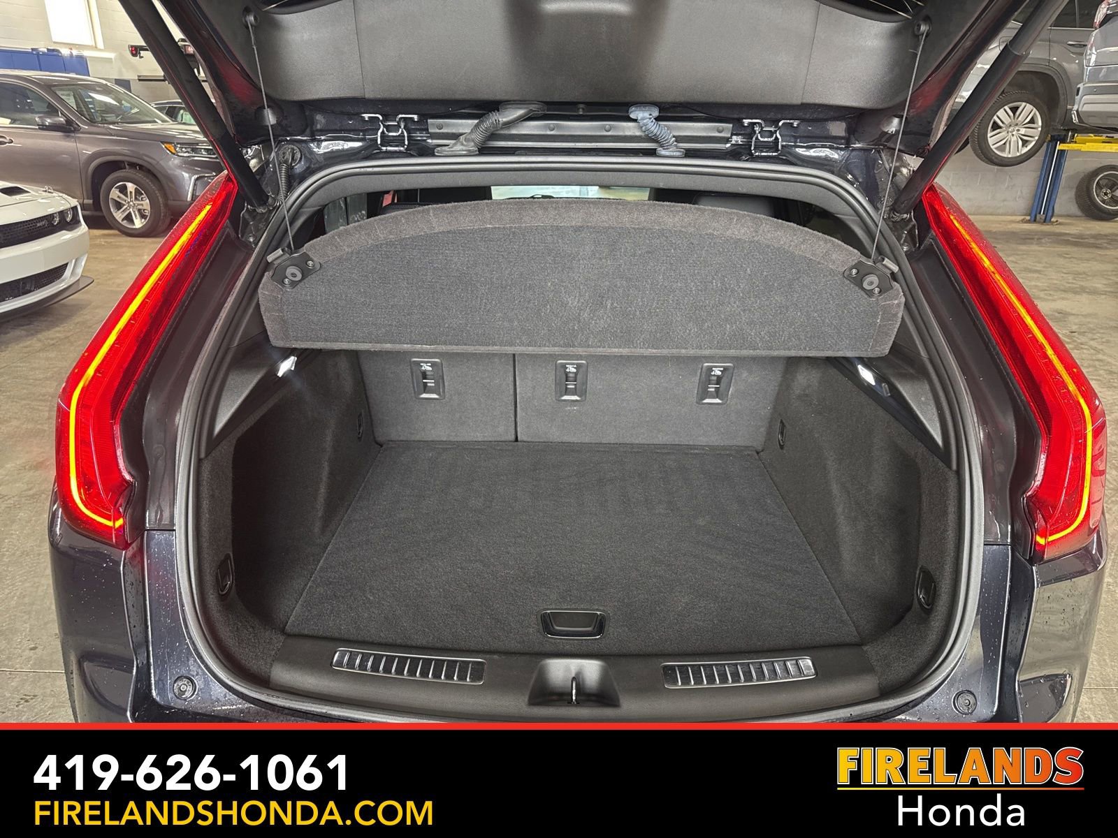 Used 2022 Cadillac XT4 Premium Luxury w/ Enhanced Visibility Package image 31