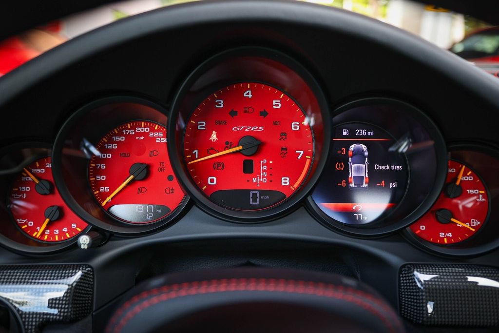 Used 2018 Porsche 911 GT2 RS RWD image 28