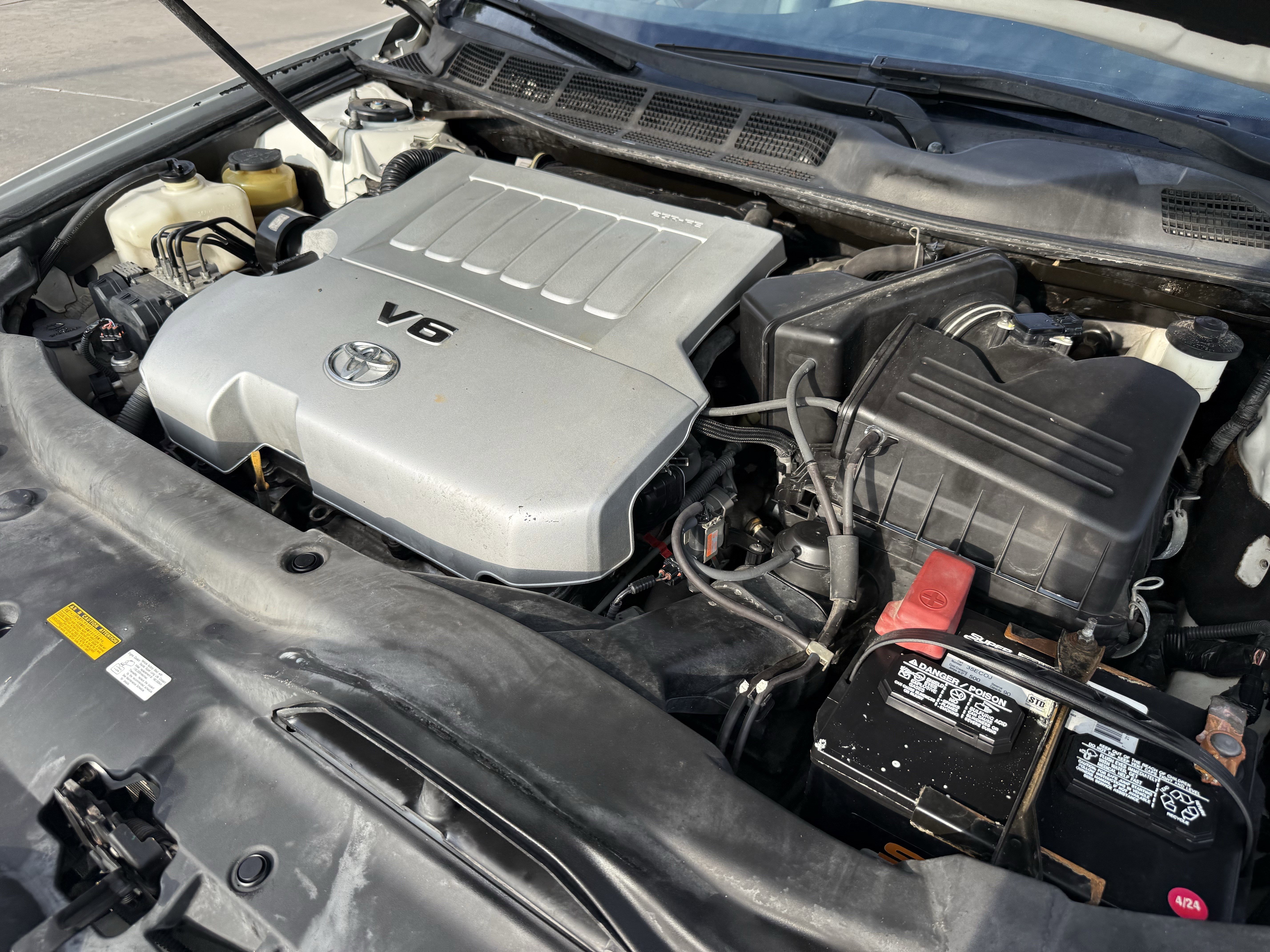 Used 2012 Toyota Avalon Limited image 36