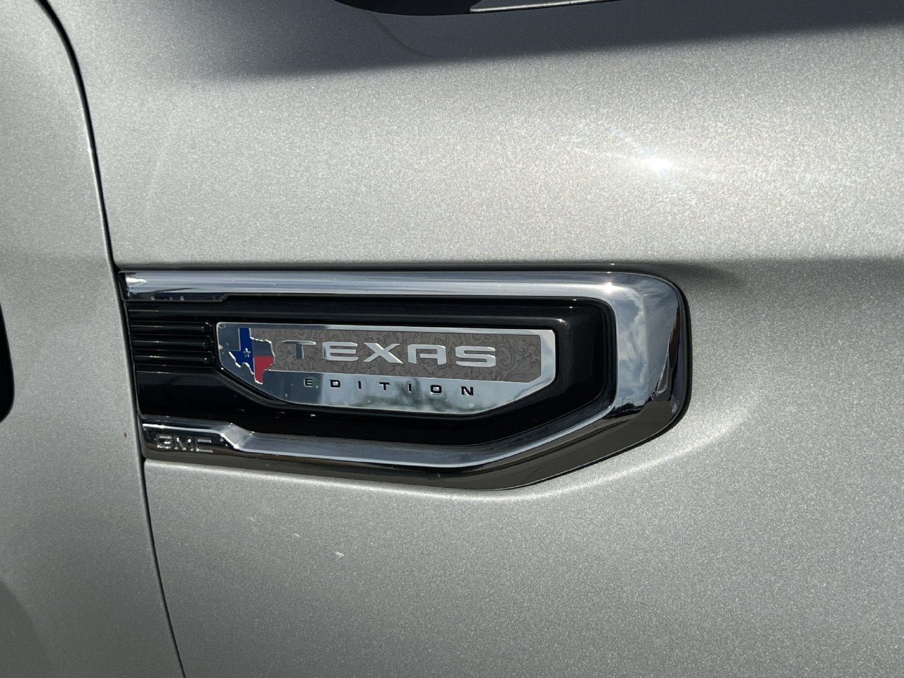 Used 2020 GMC Sierra 1500 SLT RWD image 7