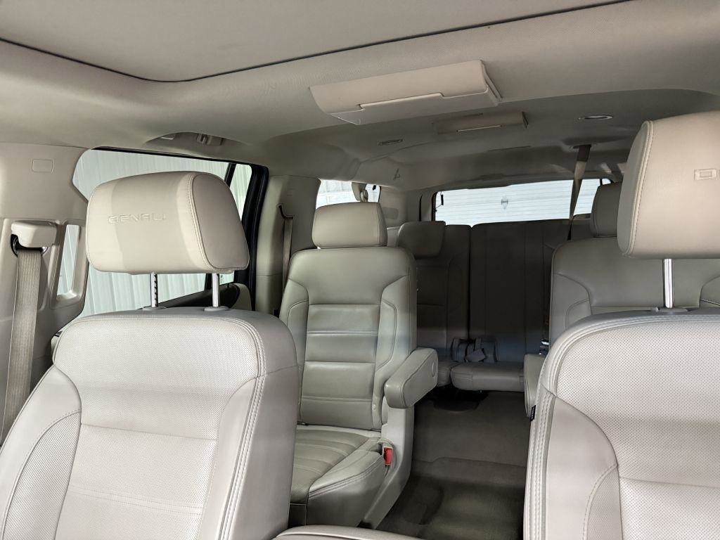 Used 2019 GMC Yukon XL Denali w/ Denali Ultimate Package AWD/4WD image 20