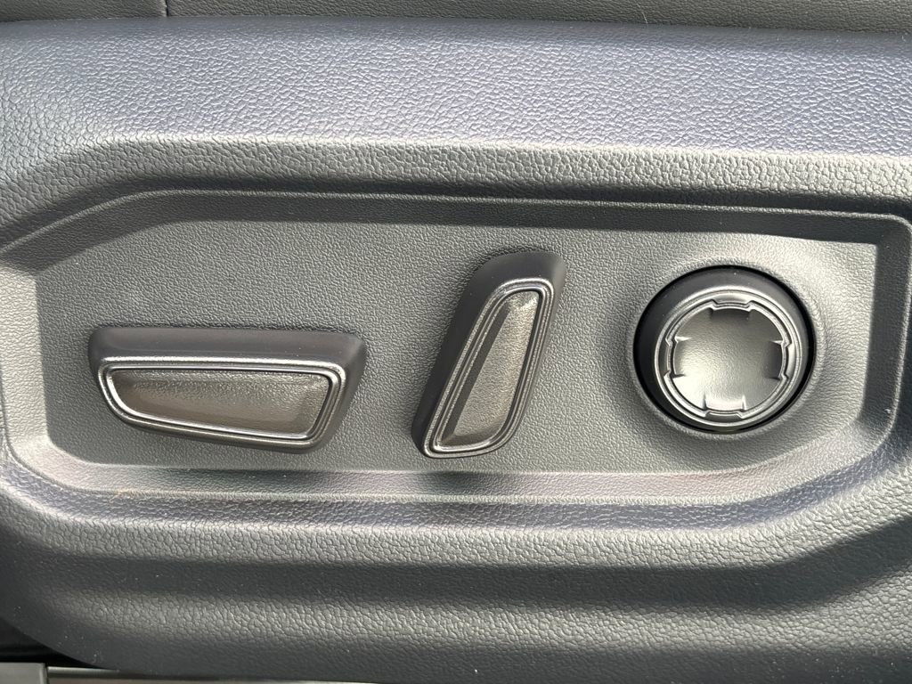 New 2026 Toyota Tundra Platinum image 9