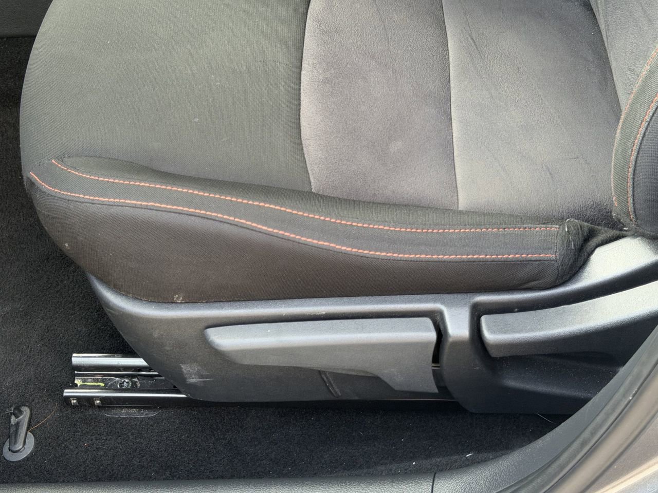 Used 2025 Nissan Sentra SR FWD image 24
