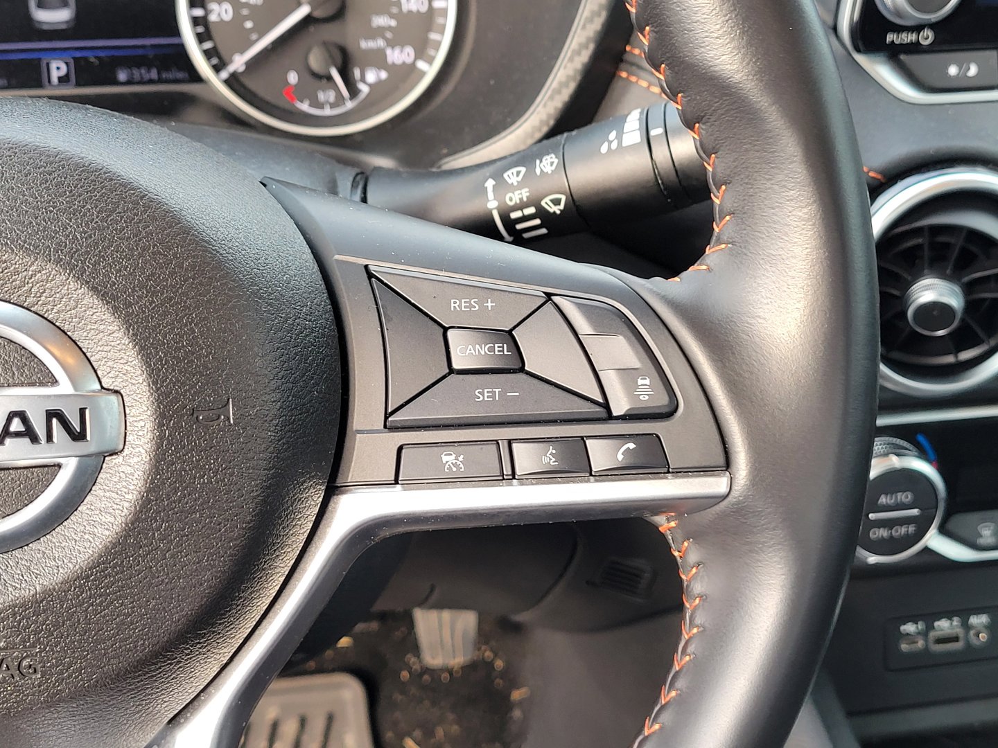 Certified 2023 Nissan Sentra SR image 24