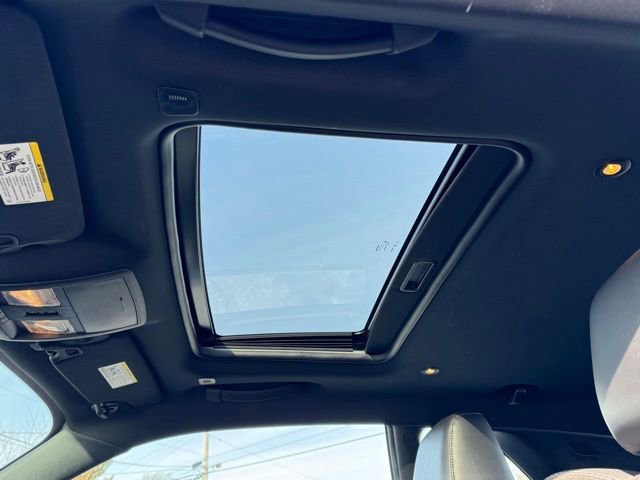 Used 2023 Dodge Challenger R/T w/ Plus Package image 24