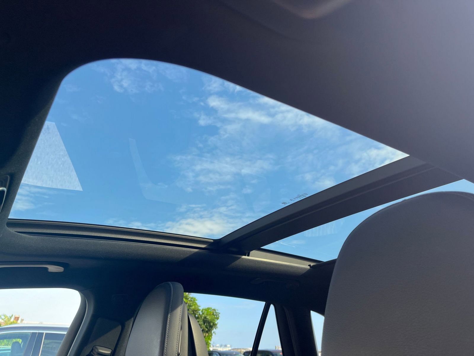 Used 2024 Mercedes-Benz GLC 300 image 30