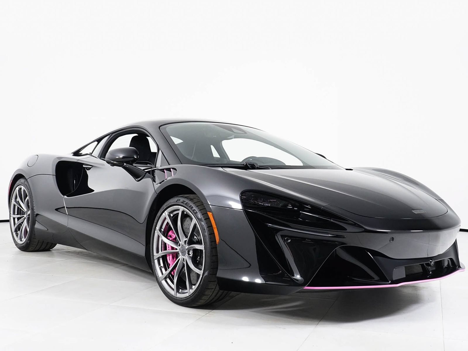 New 2026 McLaren Artura RWD image 17