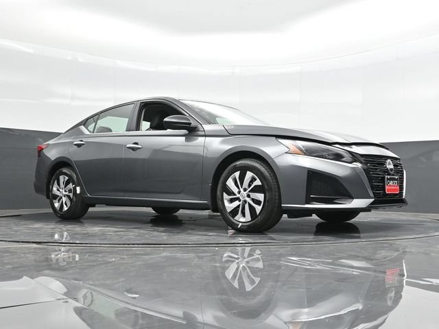 Used 2025 Nissan Altima 2.5 S FWD image 36