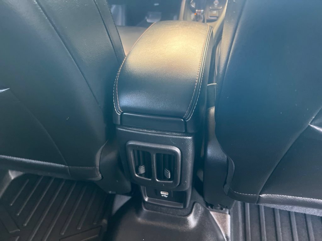 Used 2018 Jeep Compass Latitude w/ Cold Weather Group AWD/4WD image 18