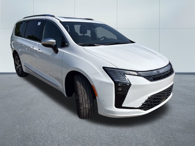 New 2027 Chrysler Pacifica Pinnacle w/ Theater Group AWD/4WD image 6