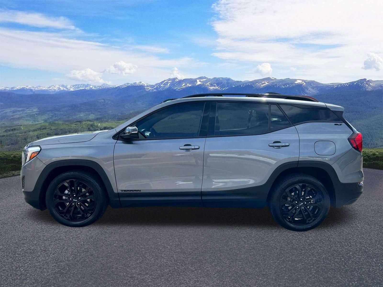 Used 2020 GMC Terrain SLT w/ Preferred Package image 2