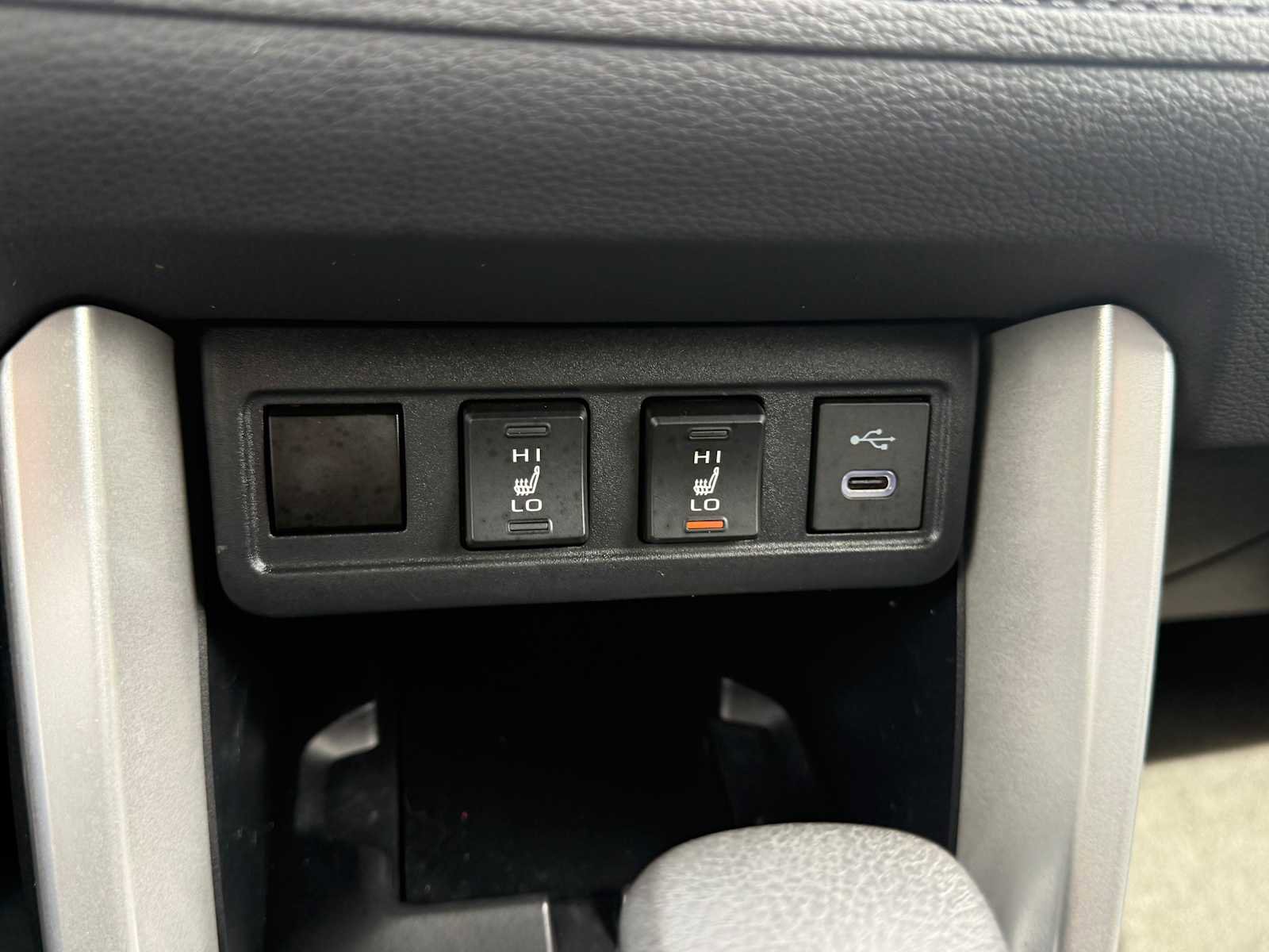 Certified 2024 Toyota Corolla Cross XLE w/ Convenience Package FWD image 22