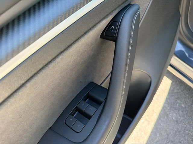 Used 2023 Tesla Model 3 Performance AWD/4WD image 21