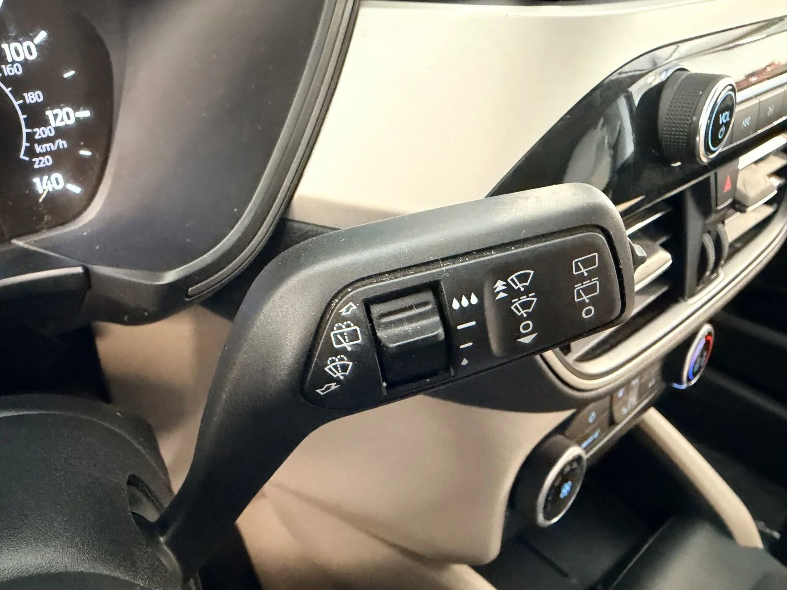 Used 2021 Ford Escape SE AWD/4WD image 34