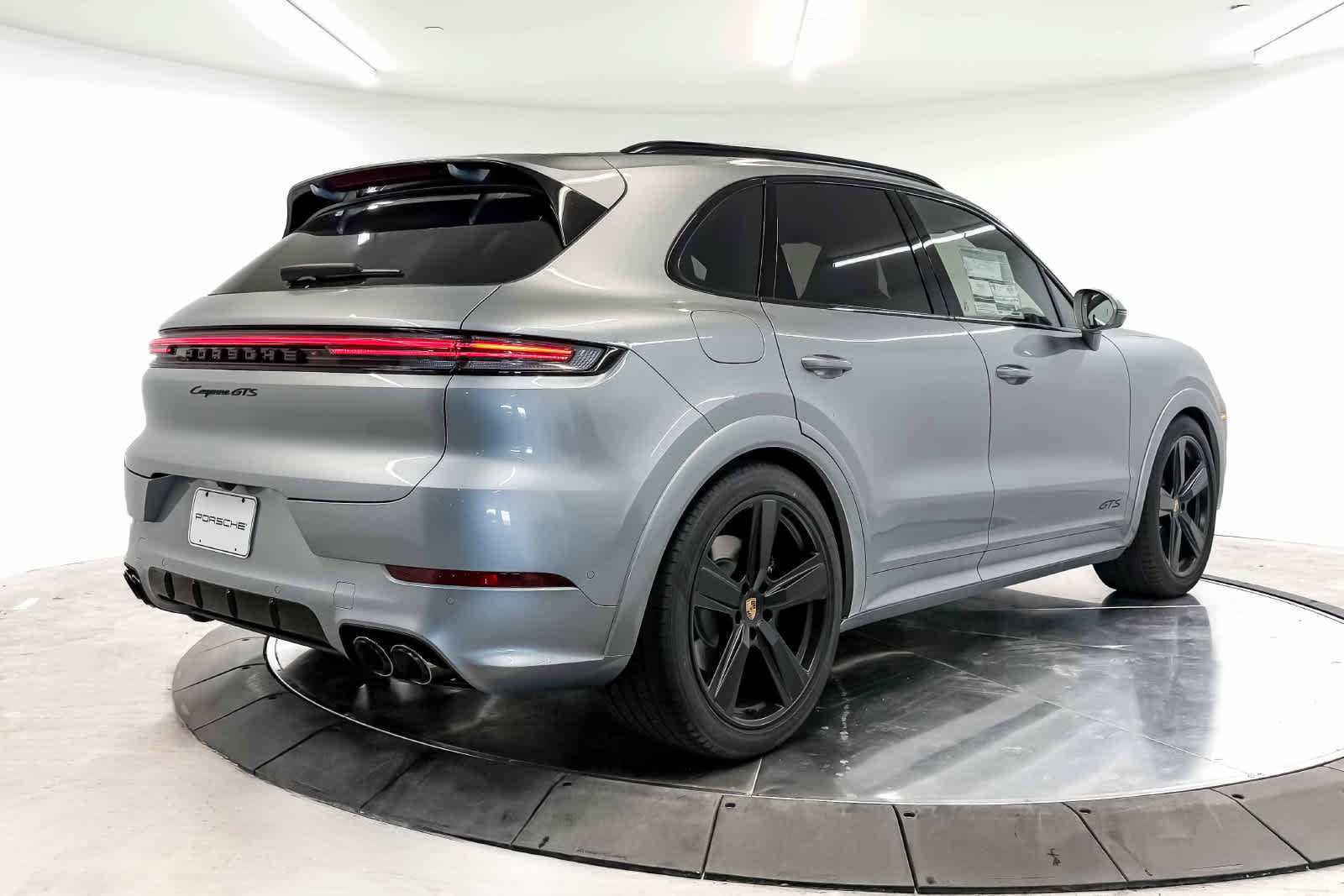 New 2026 Porsche Cayenne GTS AWD/4WD image 8