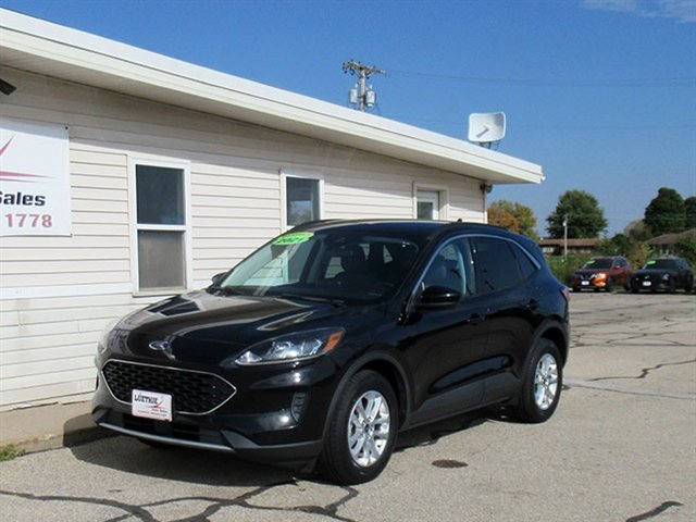 Used 2021 Ford Escape SE w/ Cold Weather Package AWD/4WD image 2