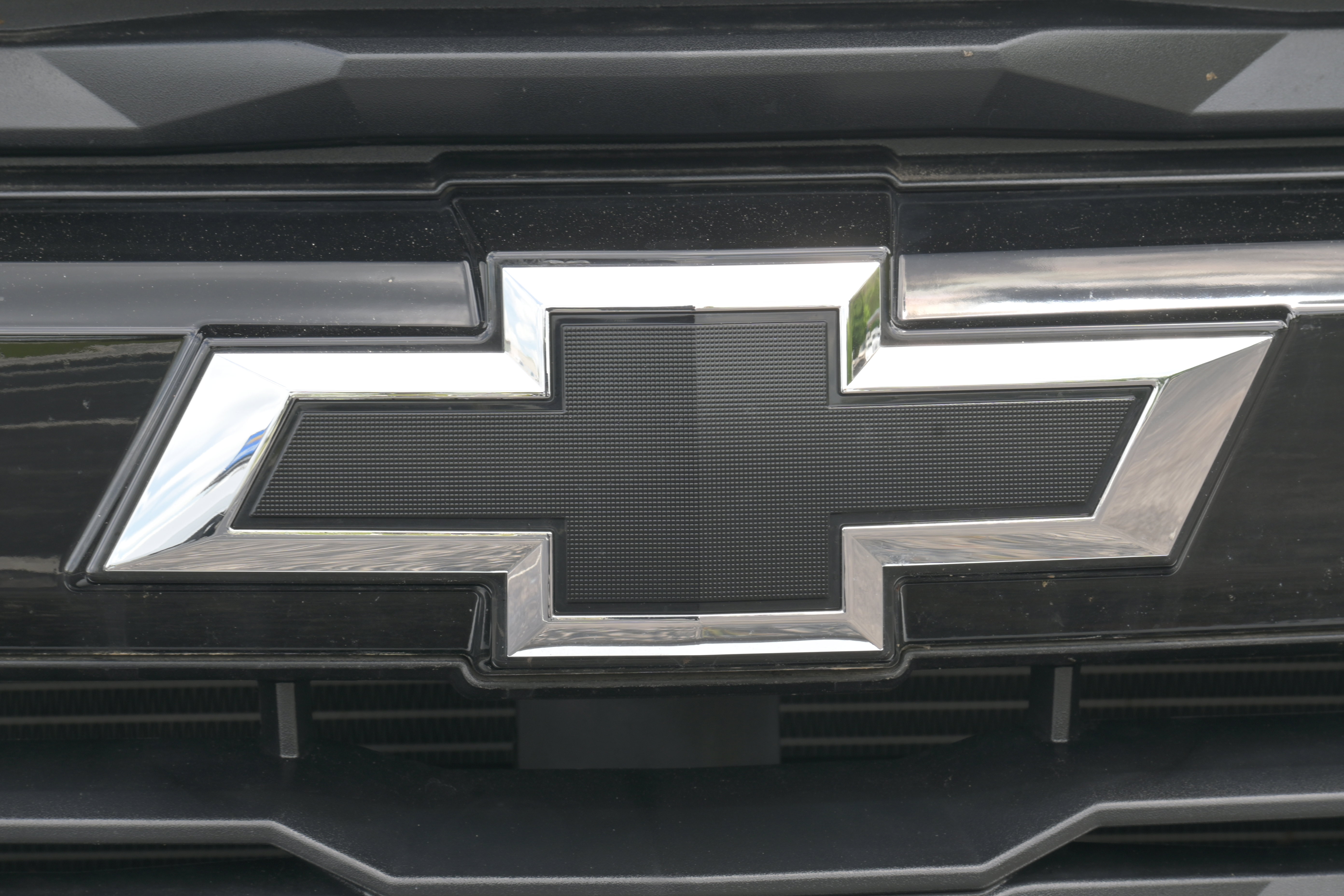 Used 2025 Chevrolet Colorado Z71 w/ Technology Package AWD/4WD image 44