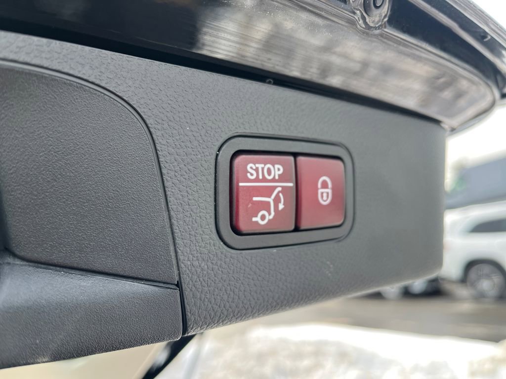 Certified 2022 Mercedes-Benz GLC 300 4MATIC w/ Driver Assistance Package image 15