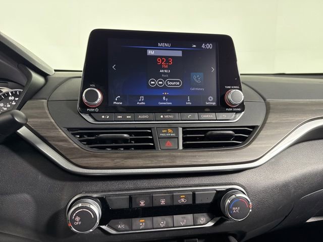 Used 2025 Nissan Altima 2.5 SV image 24