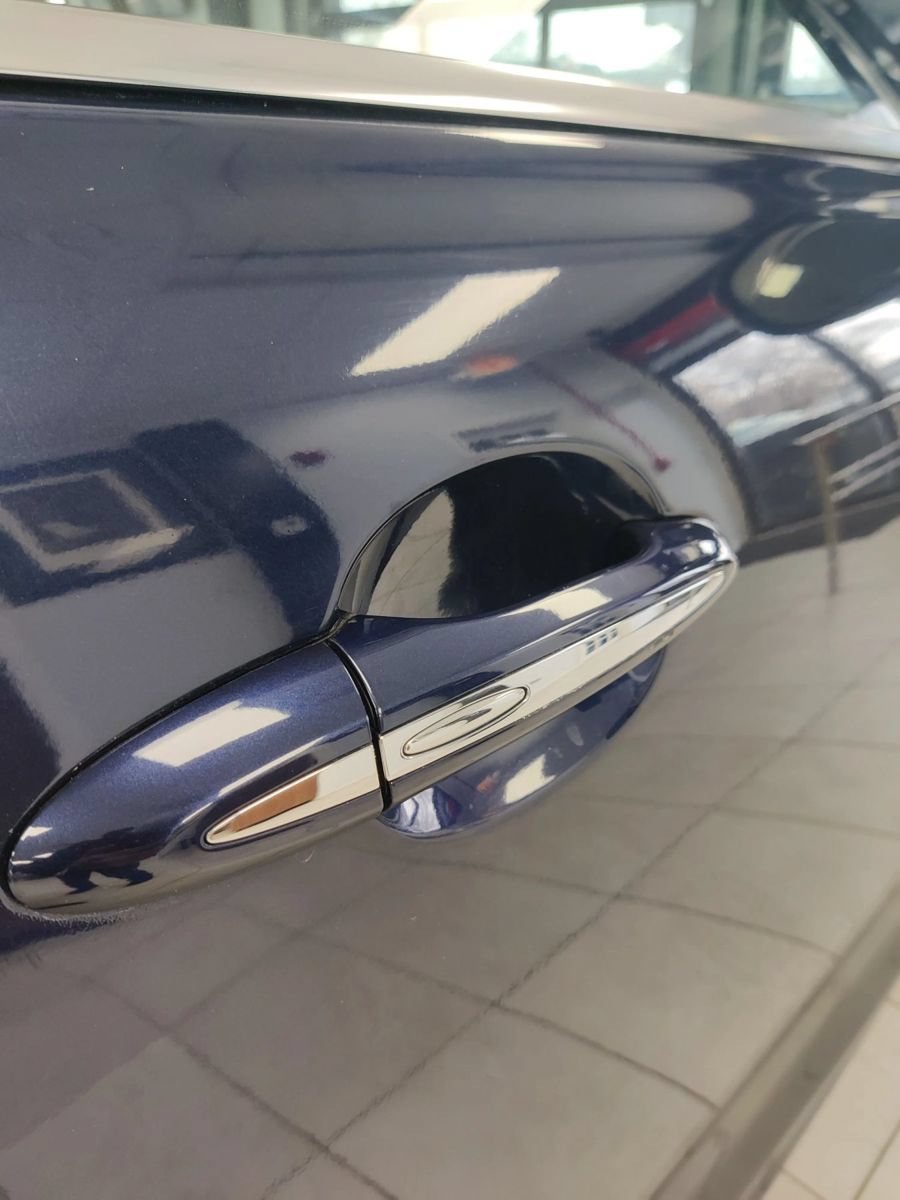 Used 2016 Jaguar XJ AWD/4WD image 12