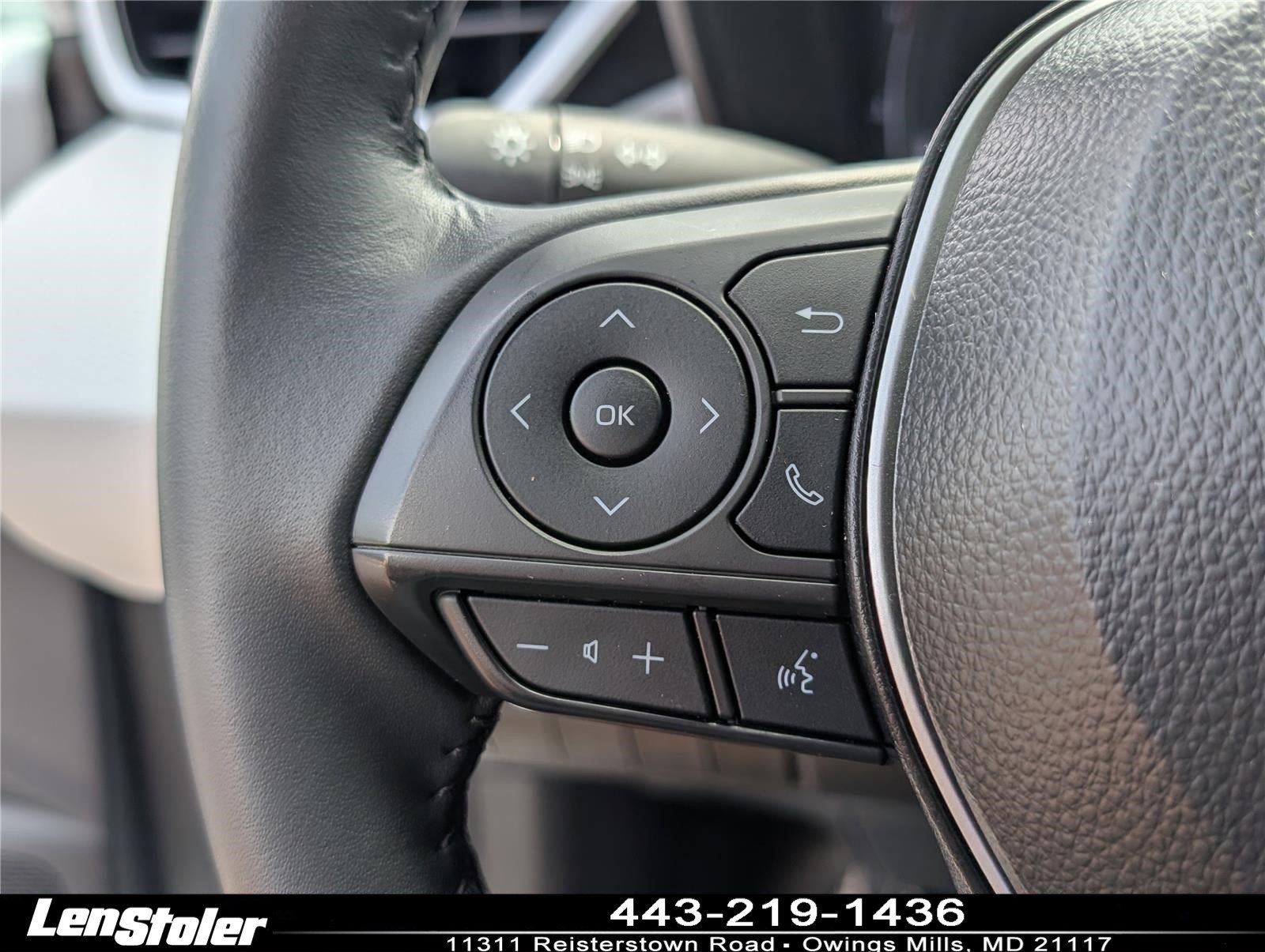 Used 2025 Toyota Corolla FX w/ Convenience Package FWD image 18