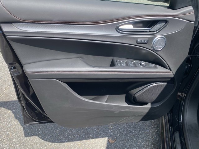 New 2025 Alfa Romeo Stelvio Sprint image 18
