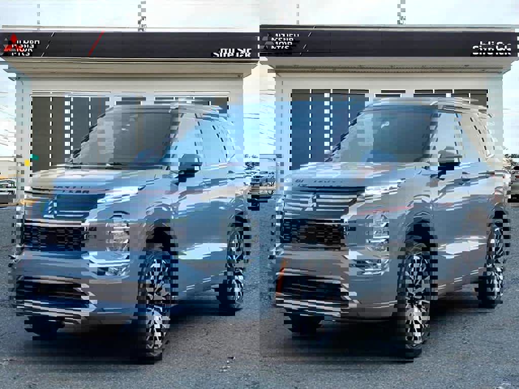 New 2026 Mitsubishi Outlander SEL image 1