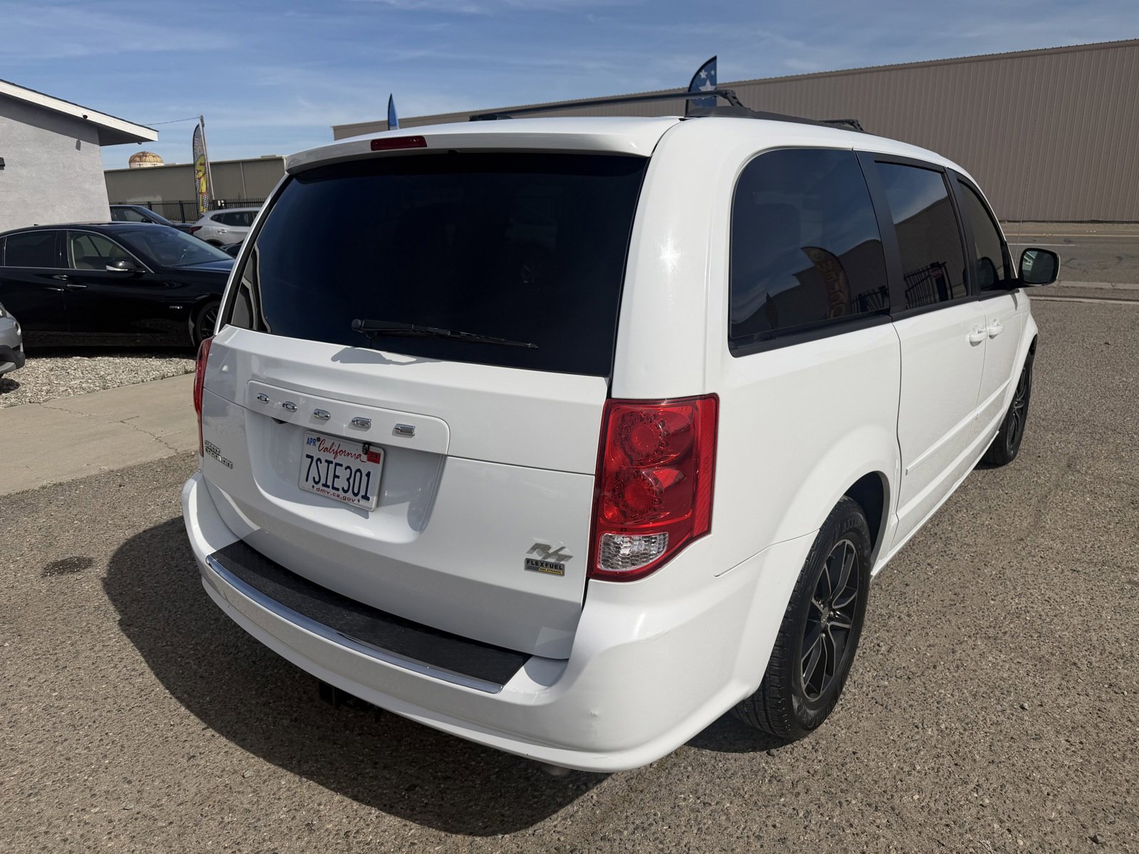 Used 2016 Dodge Grand Caravan R/T image 7