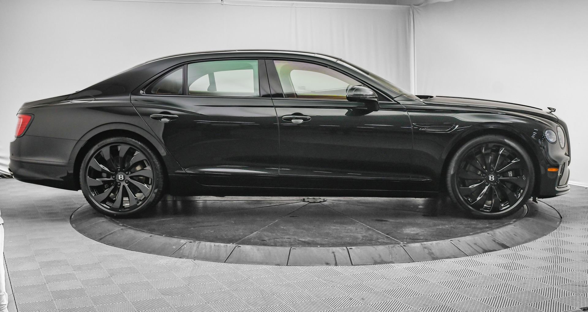 New 2026 Bentley Flying Spur Plug-In Hybrid image 5