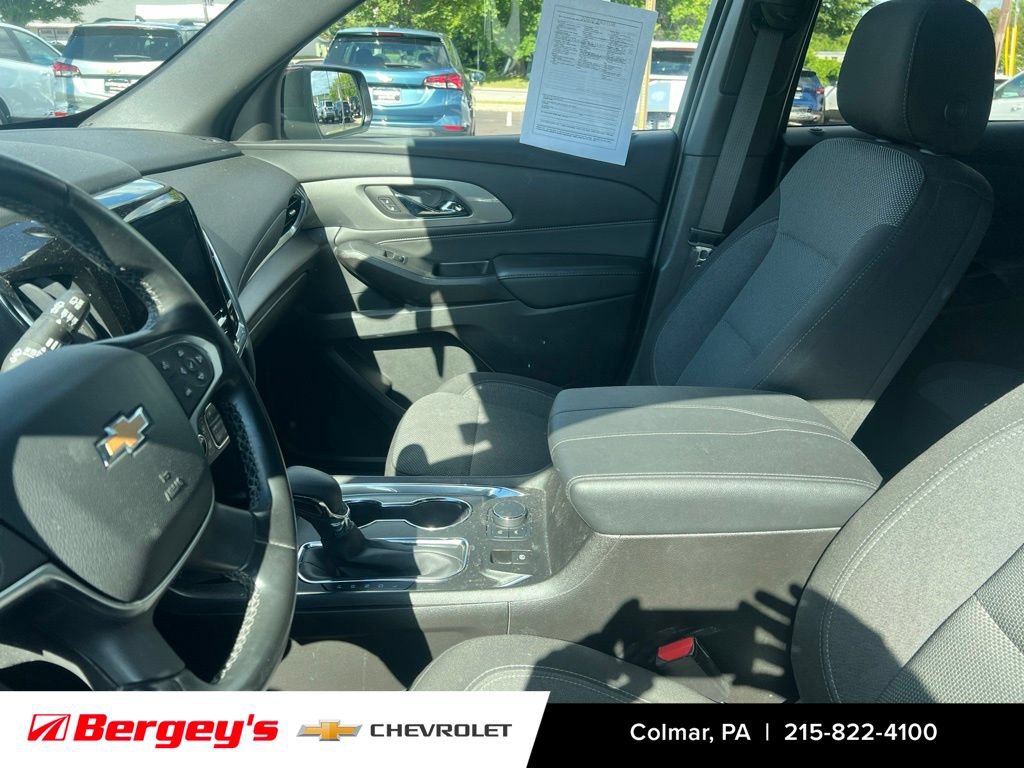 Used 2023 Chevrolet Traverse LT AWD/4WD image 9