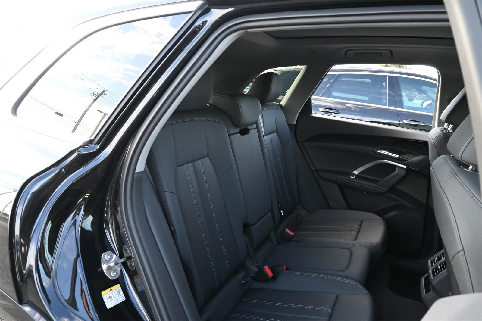 Certified 2025 Audi Q5 Premium w/ Convenience Package image 20