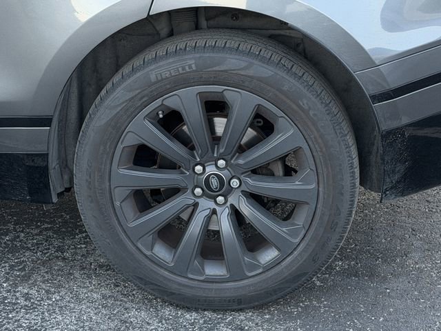 Used 2018 Land Rover Range Rover Velar R-Dynamic SE image 4