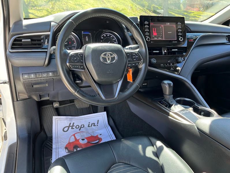 Used 2023 Toyota Camry SE image 10