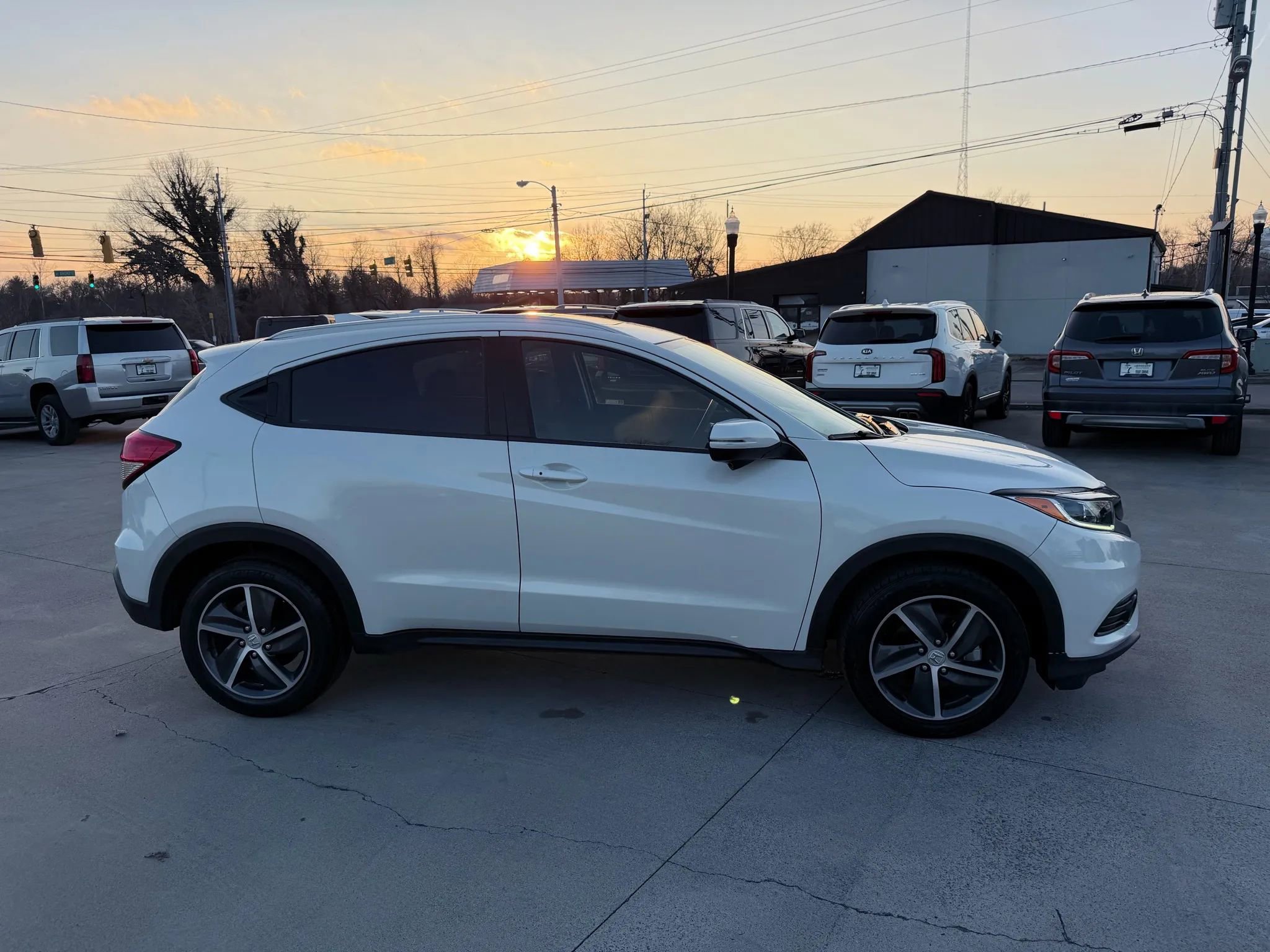 Used 2022 Honda HR-V EX image 10