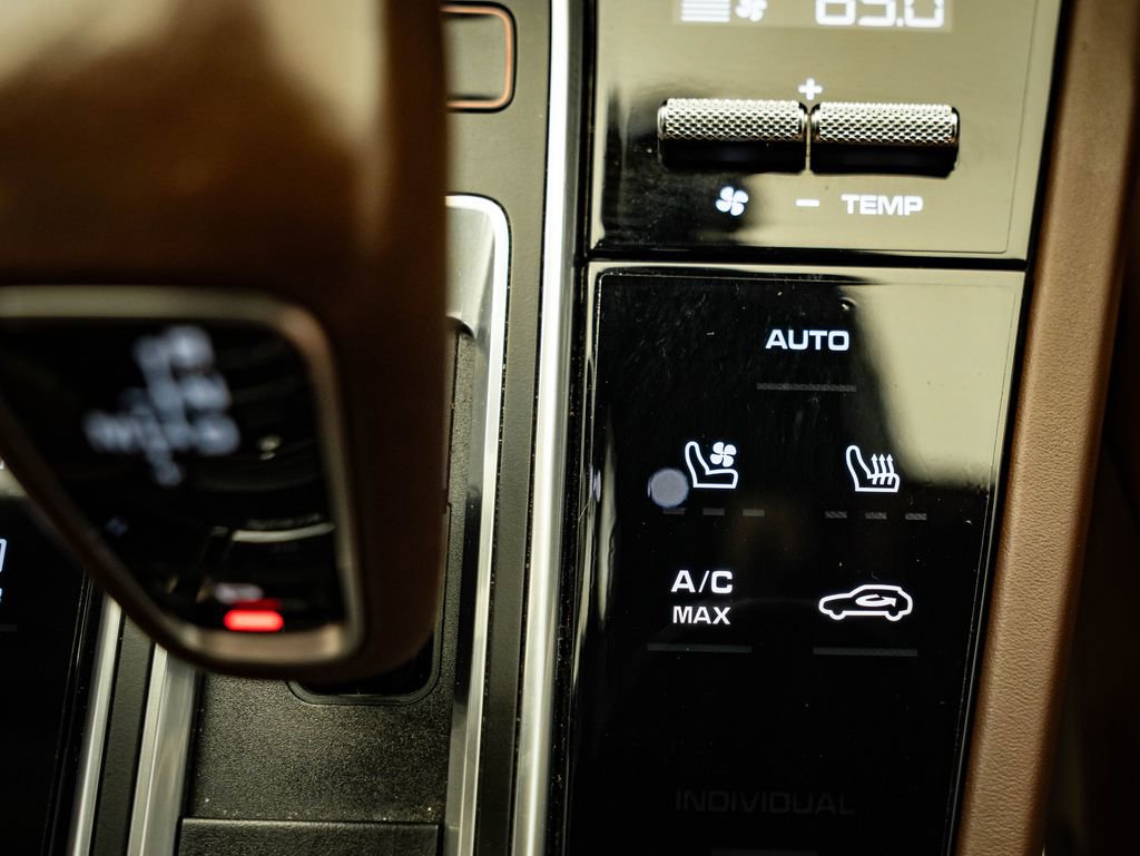 Certified 2021 Porsche Cayenne Turbo AWD/4WD image 51