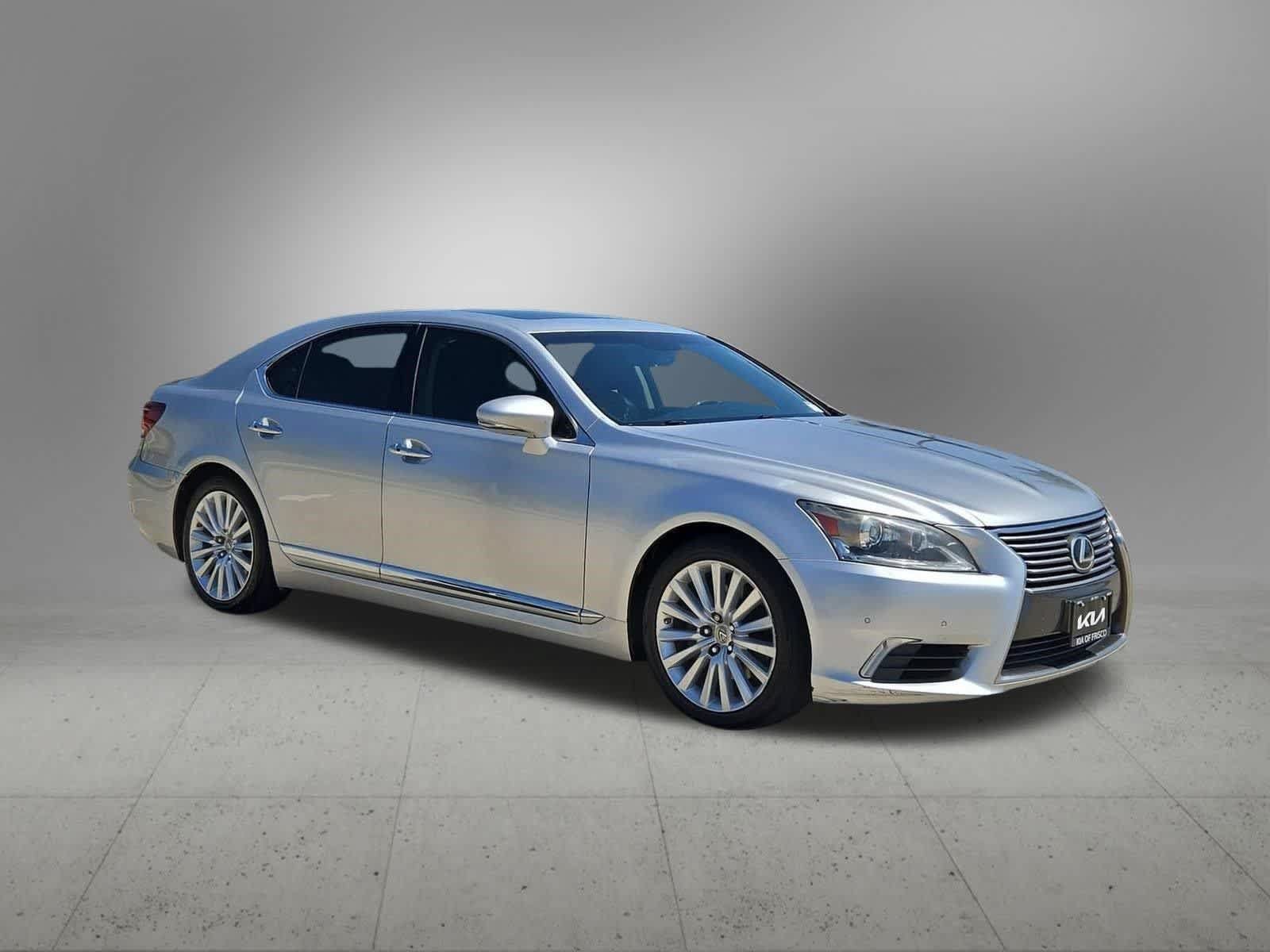 Used 2013 Lexus LS 460 w/ Comfort Pkg RWD image 8