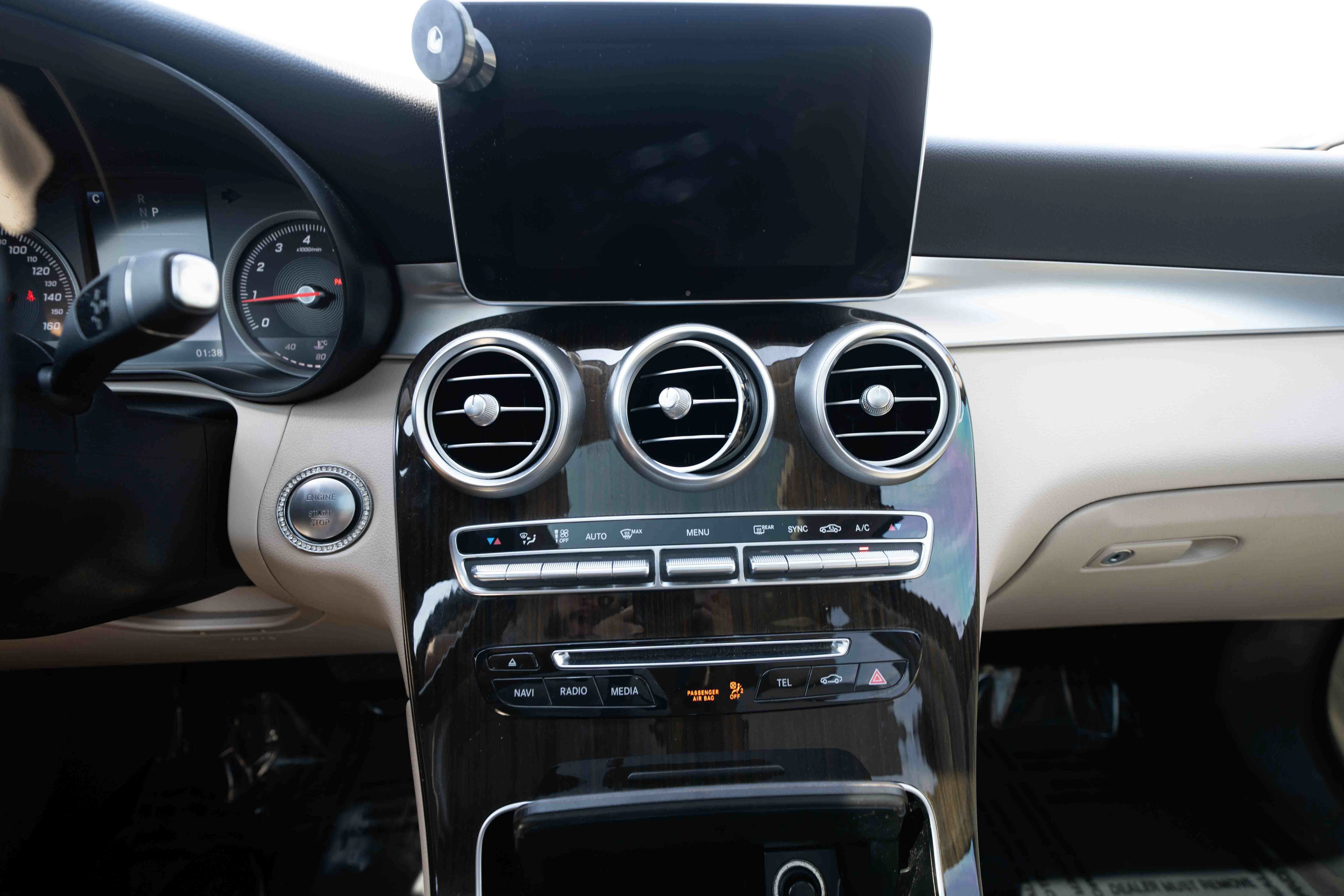 Used 2016 Mercedes-Benz GLC 300 image 17