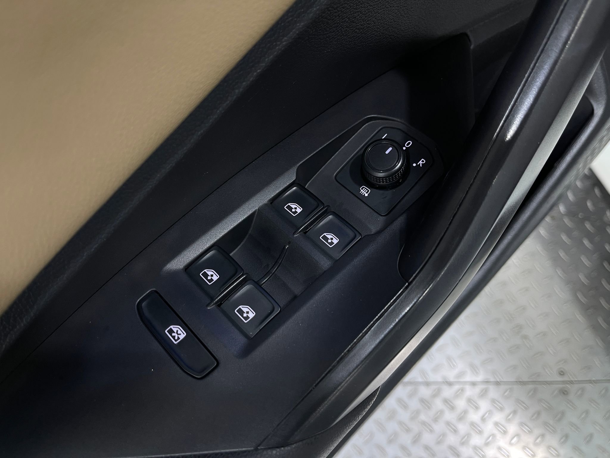 Used 2019 Volkswagen Jetta SEL FWD image 14