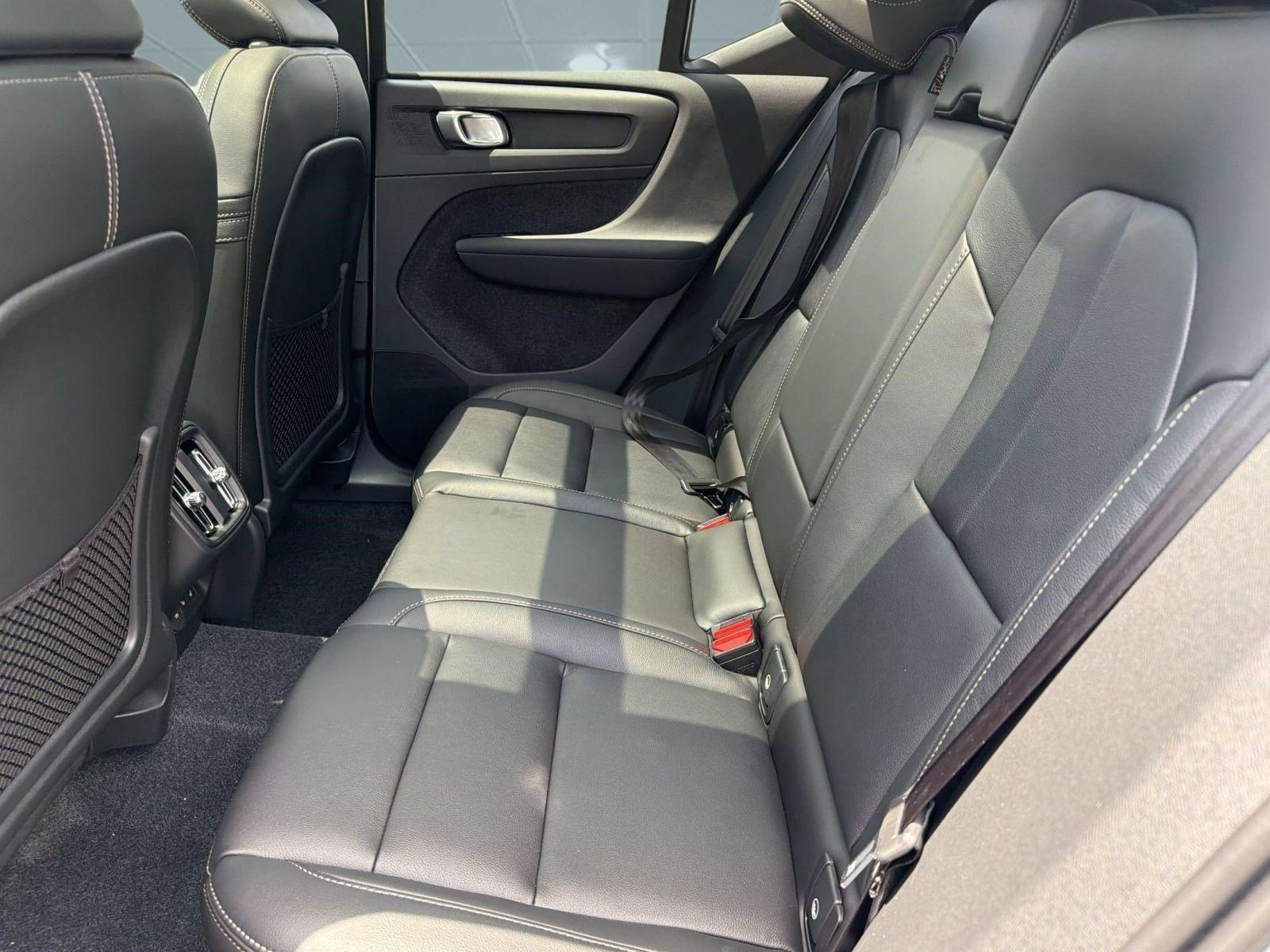 New 2026 Volvo XC40 B5 Plus w/ Climate Package AWD/4WD image 21