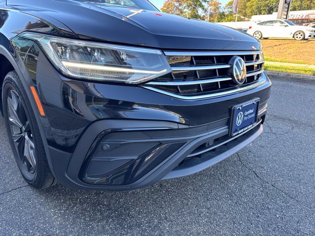 Certified 2022 Volkswagen Tiguan SE w/ Panoramic Sunroof Package AWD/4WD image 27