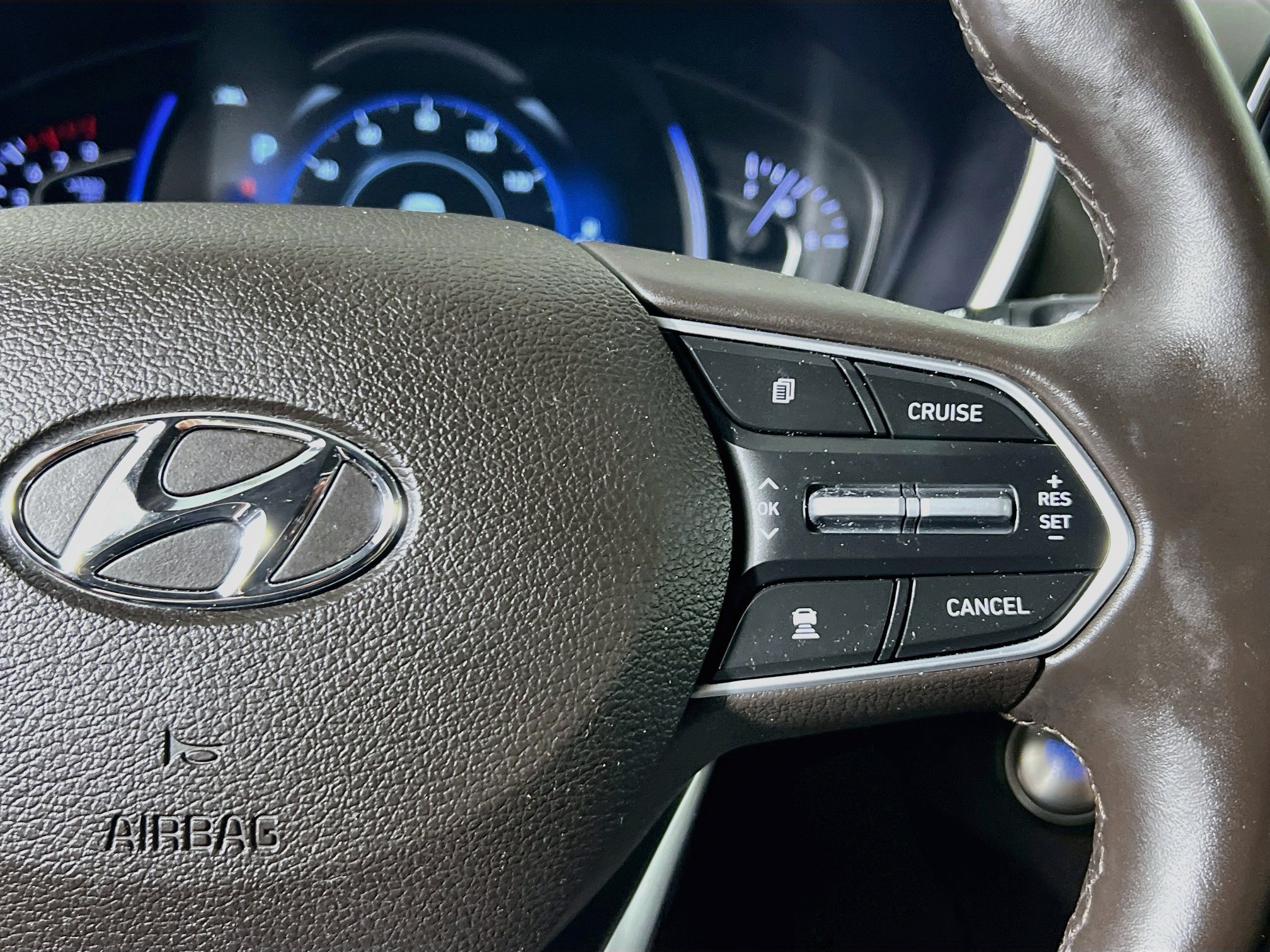 Used 2020 Hyundai Santa Fe Limited FWD image 19
