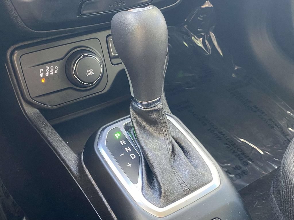 Used 2020 Jeep Renegade Sport AWD/4WD image 28