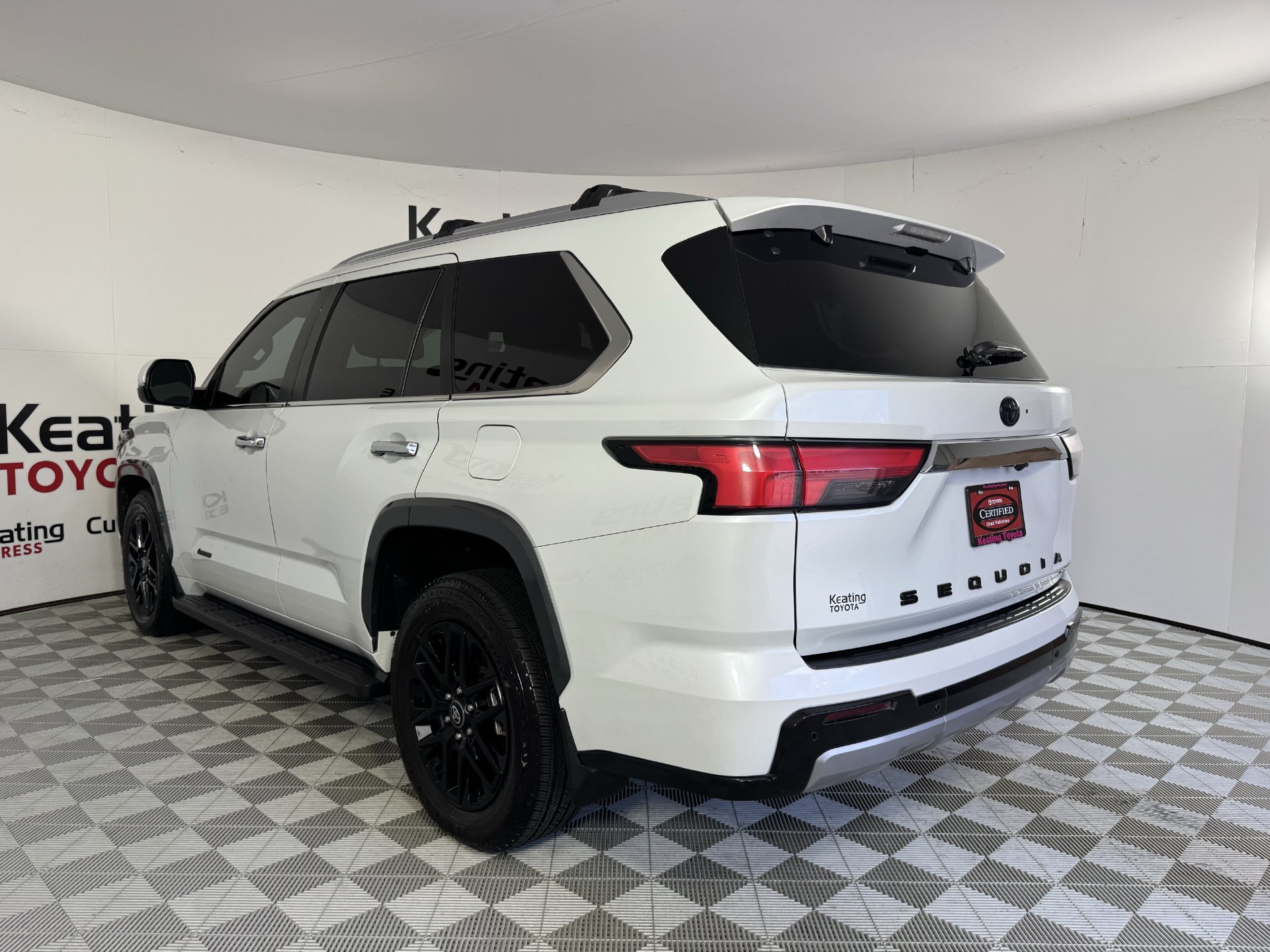 Certified 2025 Toyota Sequoia Limited AWD/4WD image 8
