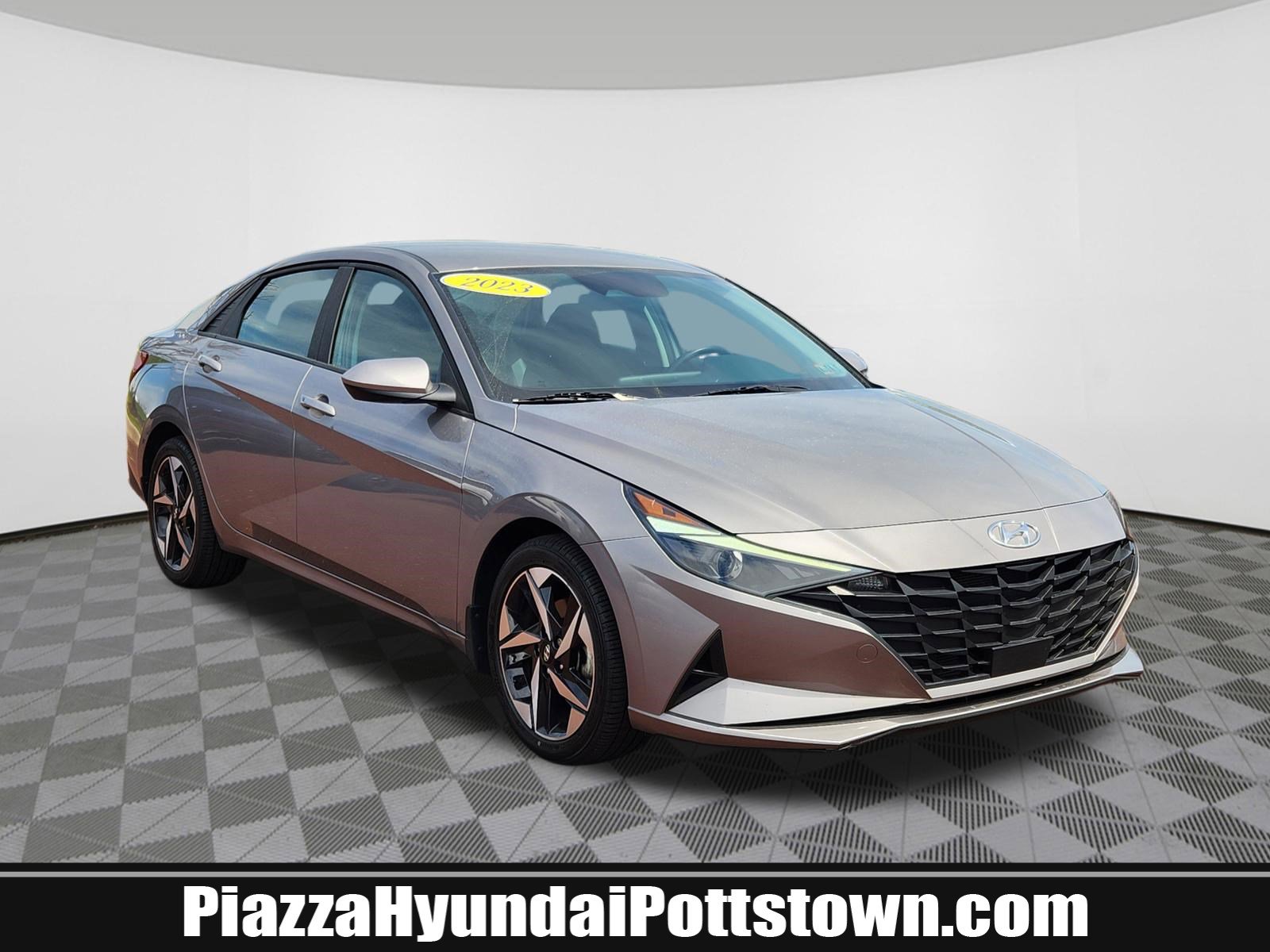 Certified 2023 Hyundai Elantra SEL w/ Preferred Accessory Package FWD image 1